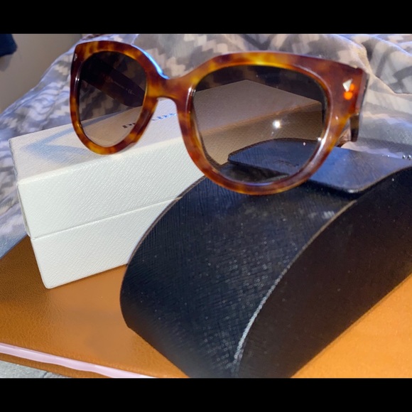 Tortoise shell Prada Sunglasses with Case - Picture 2 of 4
